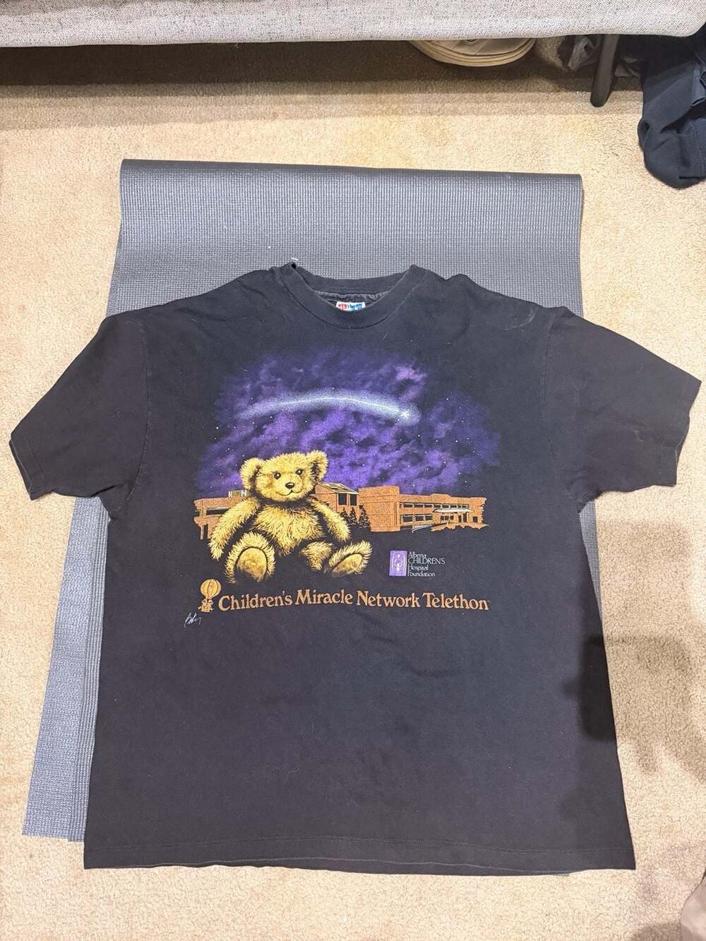 Vintage 90s Hanes Beefy-T Alberta Children's Hospital Teddy Bear Graphic T-Shirt